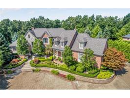 8863 HUNTERS CREEK Drive