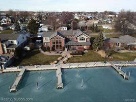 38140 CIRCLE Drive