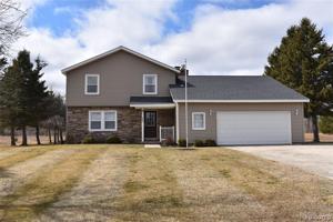 7839 Golfview Cir