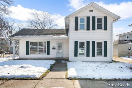 418 Elm Street