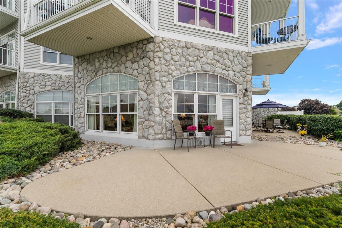 Image 3: 10-300 S Rath Ave, Ludington, MI-10