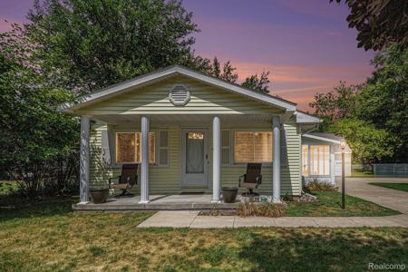 5524 Aylesbury Drive