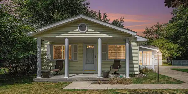 5524 Aylesbury Drive