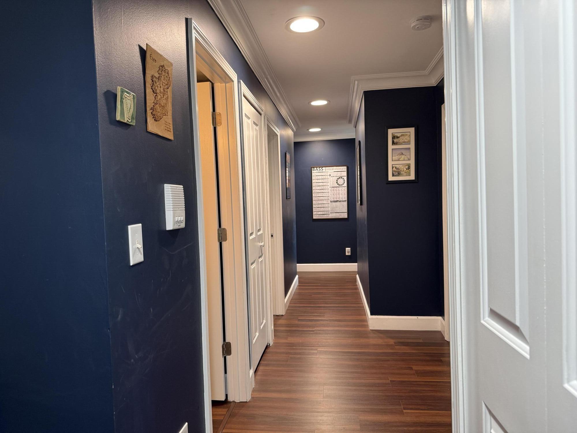 Image 4: 3 spacious bedrooms