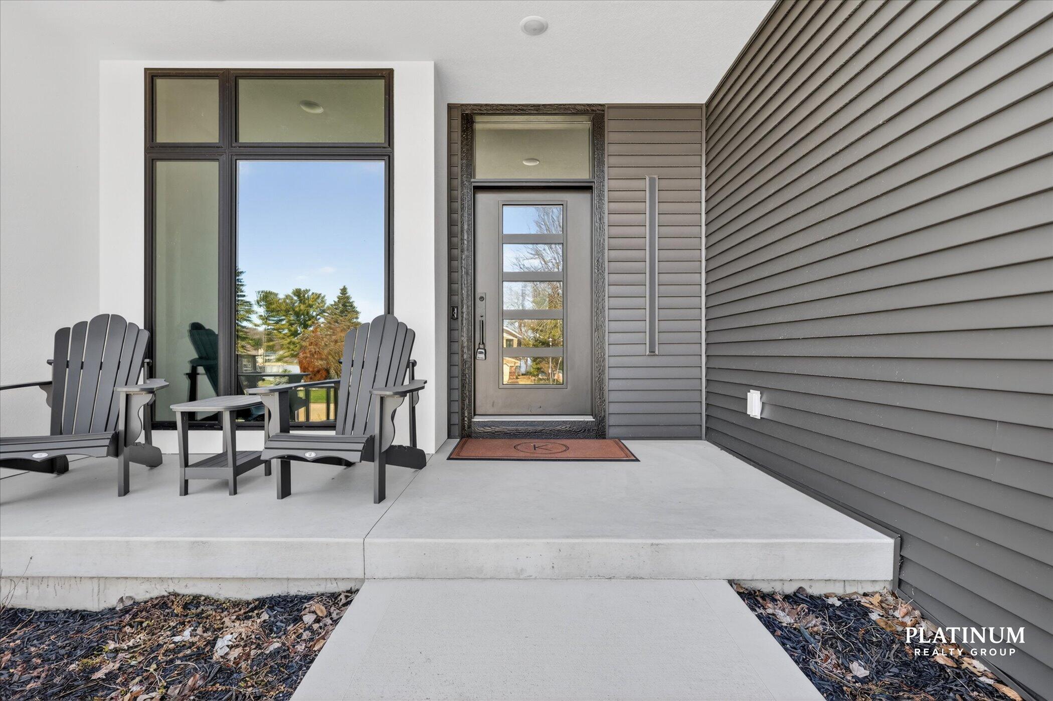 Image 3: 003-06-6879-Vista-De-Oro-Dr-NE-Windowsti