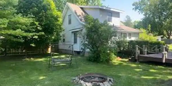 20 Crescent Lake Road