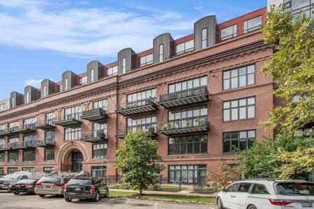 600 Broadway Avenue