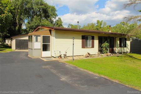 10593 9 Mile Road