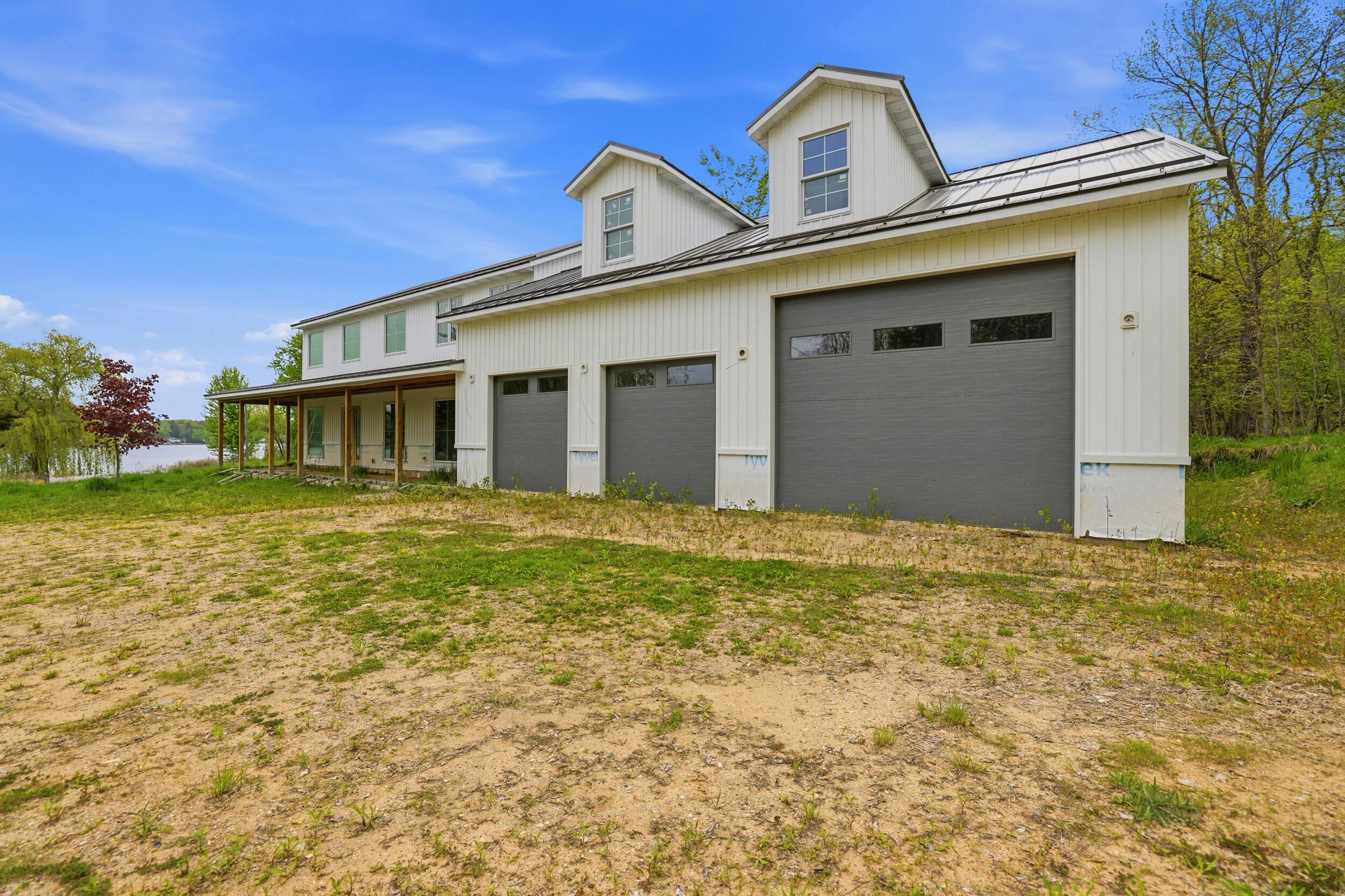 Image 2: 00287 40th st-002