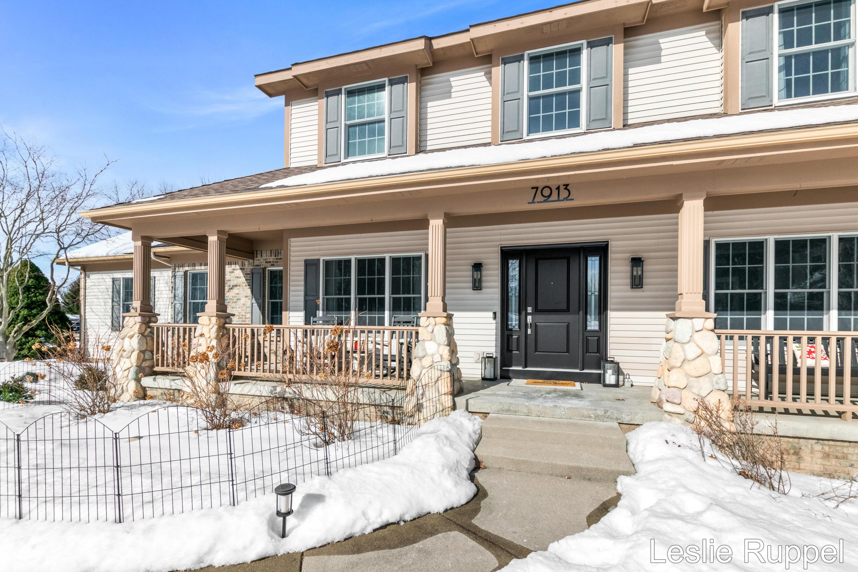 Image 4: jonathan woods 7913-4