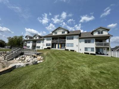 637 W Lake Street