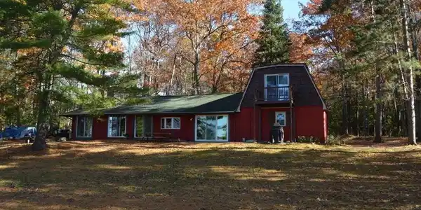 6353 Oak -   Hubbard lake Street