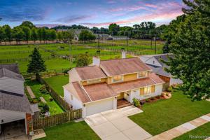 793 CRESCENT Lane