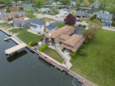 6890 Island Court