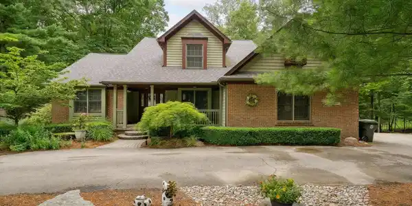 599 Nakomis Trail