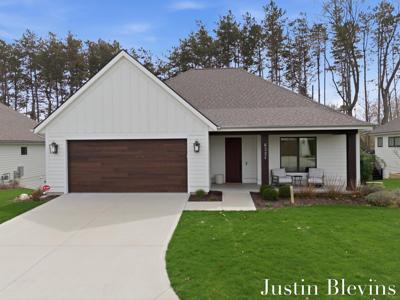 6324 Lamppost Circle