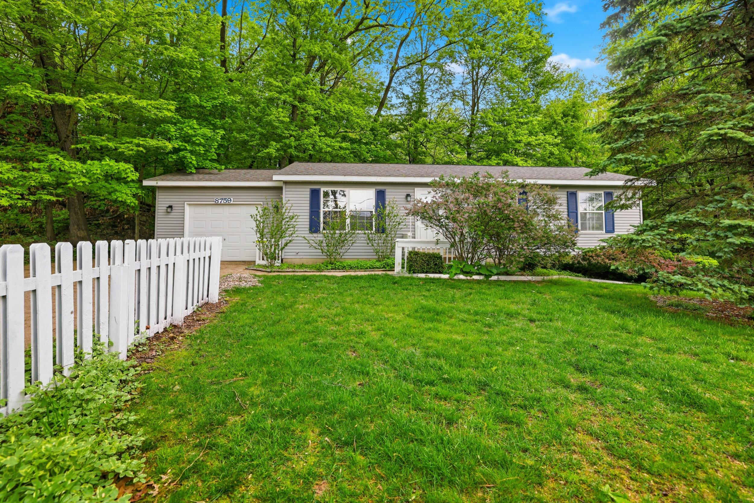 Image 3: 8759_brower_lake_dr_ne_001