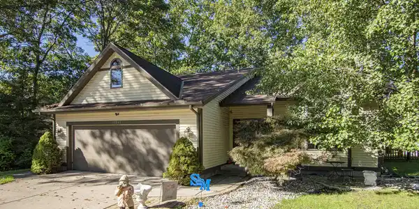 17247 N Fruitport Road