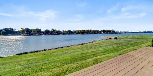 Image 4: Back Yard
