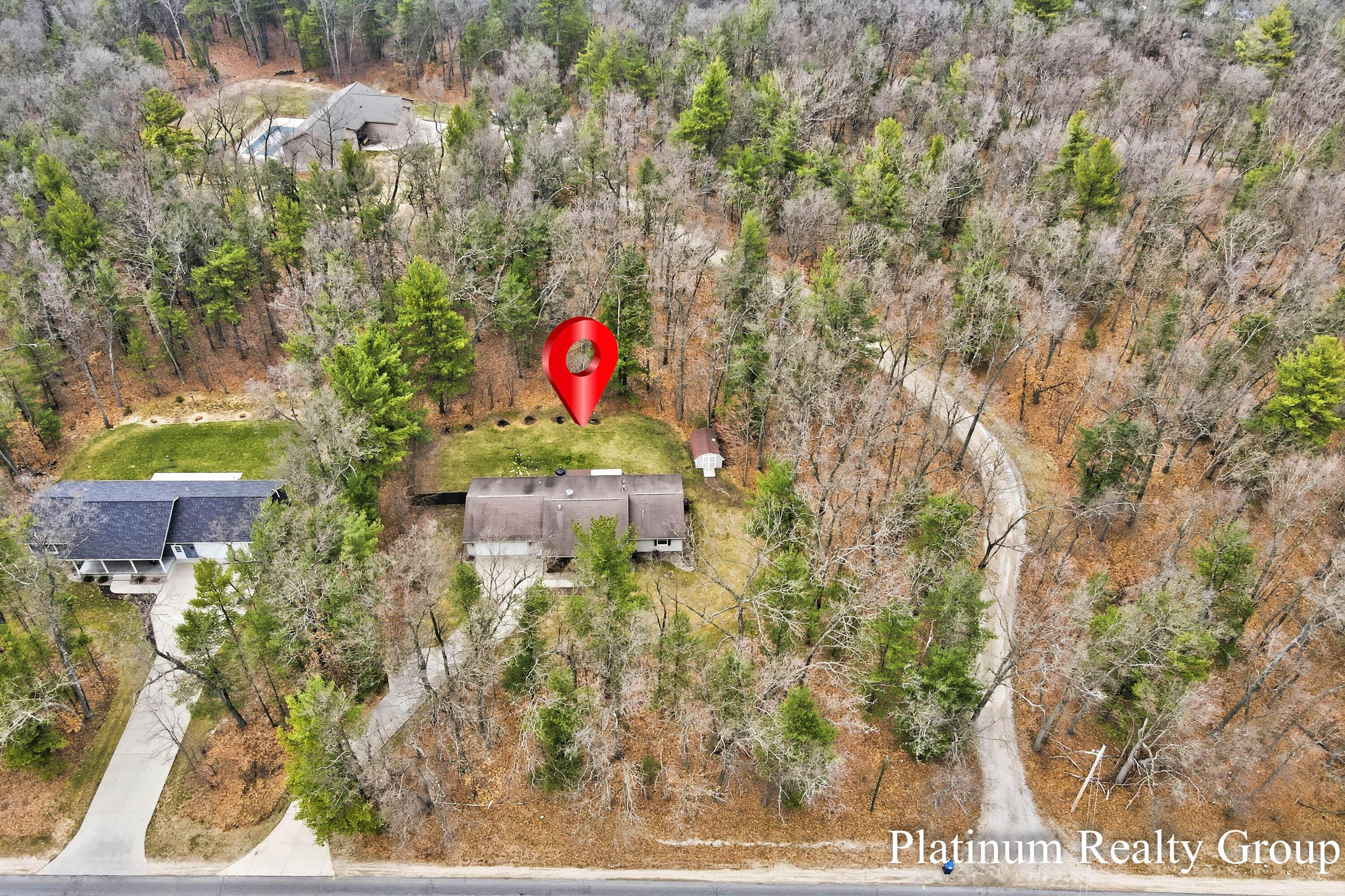 Image 3: Kassie Schmidt - 6226 Hall Road (52)-051