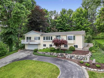 8729 Center Road