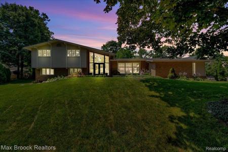 2564 Charel Court