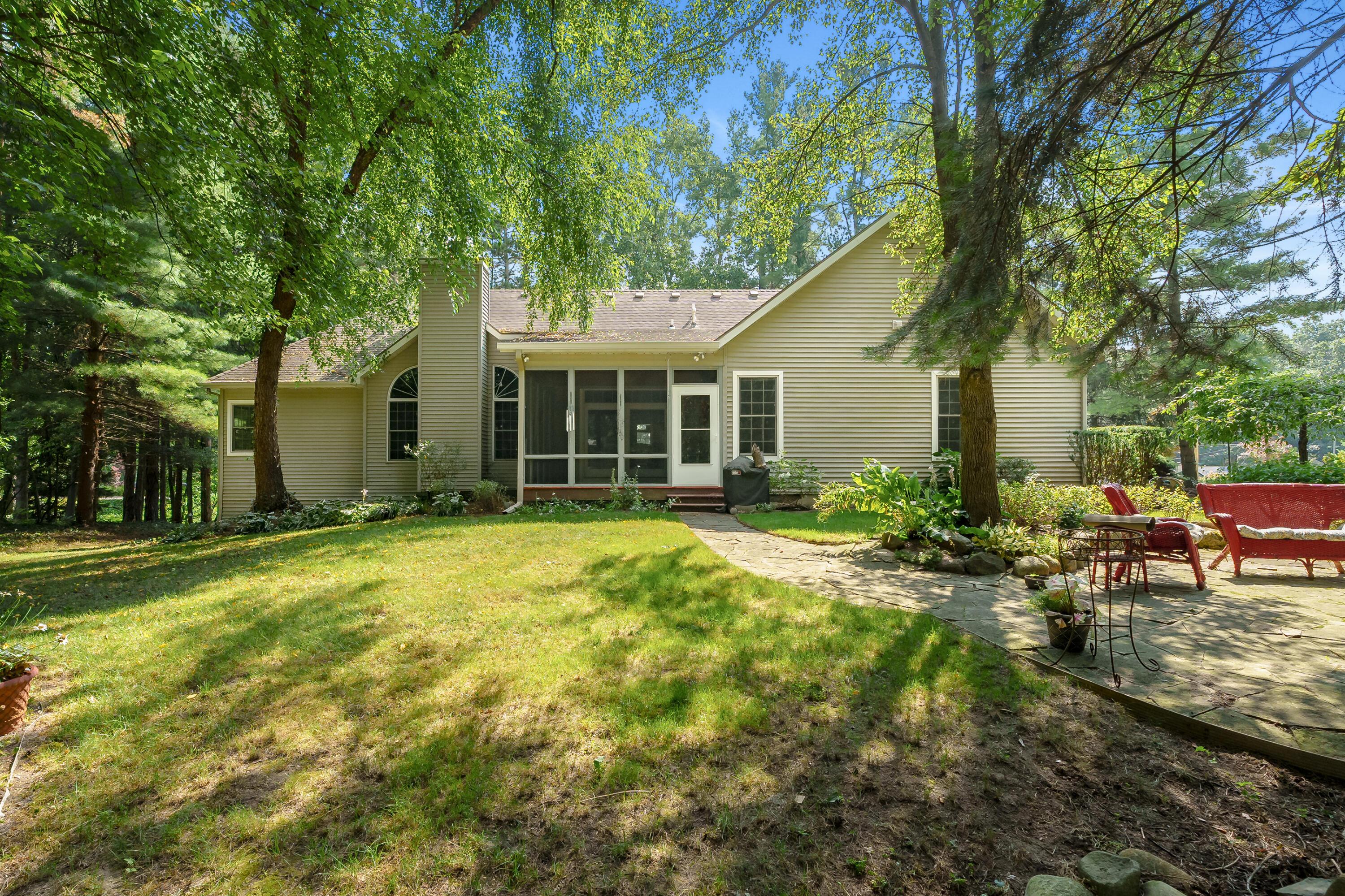 Image 4: Eagle Lake Dr E 6632 Kalamazoo 49009-35