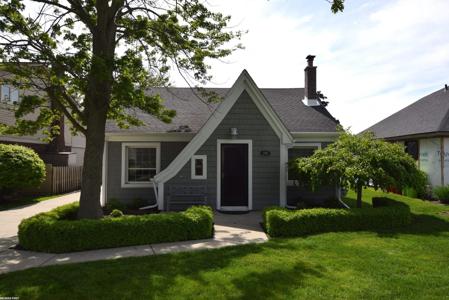 37915 Lakeshore Drive