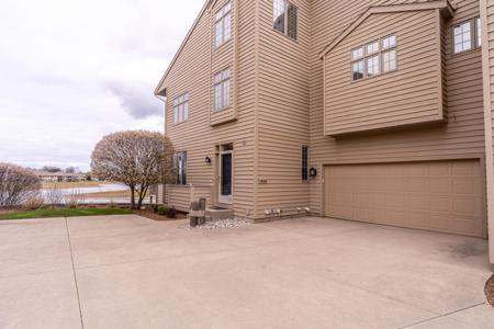 1659 E Harbour Towne Circle
