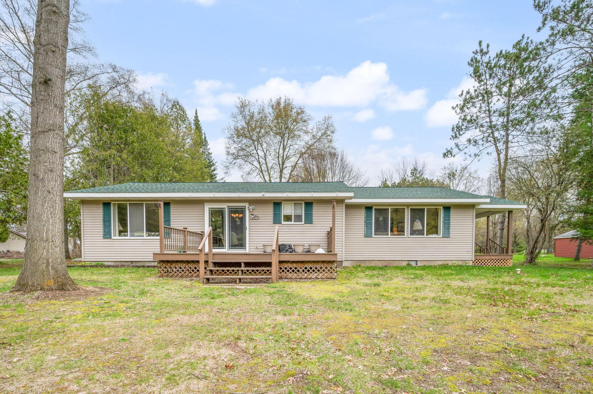 Image 1: 44-web-or-mls-17113-RapidsDr-Hersey-42