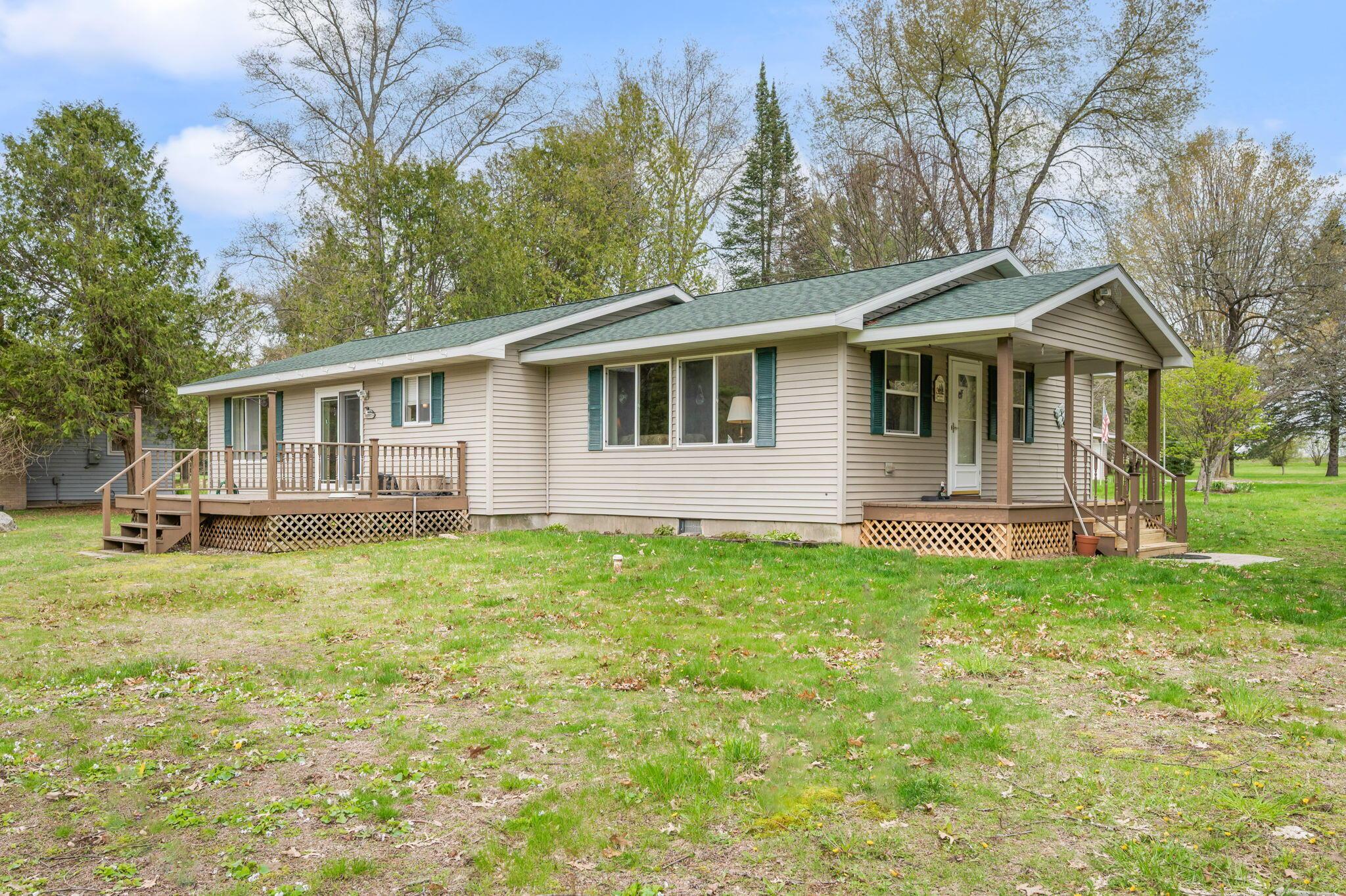 Image 3: 43-web-or-mls-17113-RapidsDr-Hersey-41