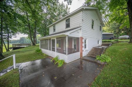 1411 Hughes