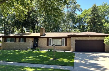 3031 Country Club Drive