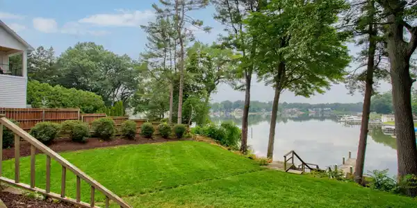 Image 3: 257-web-or-mls-19094-walden-dr