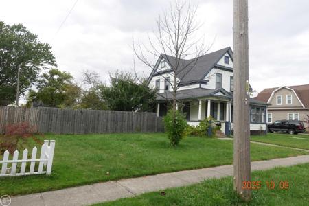 156 N 4TH Street