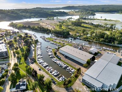 132 Wharfside