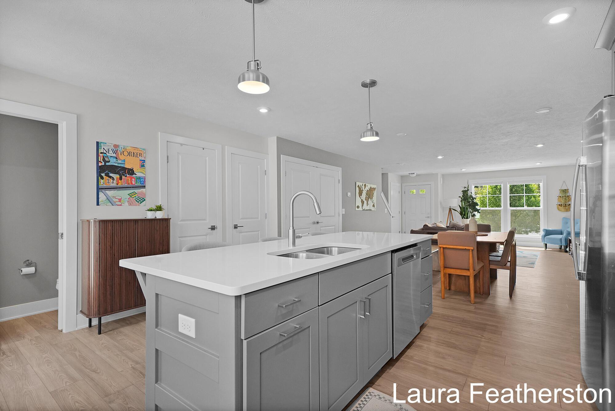 Image 3: Kitchen