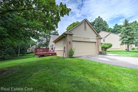 7071 Deerwood Trail