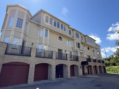704 N Dockside Circle