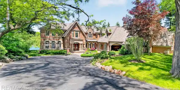 2360 Private Drive