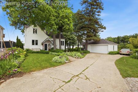 6880 Forestlawn Court