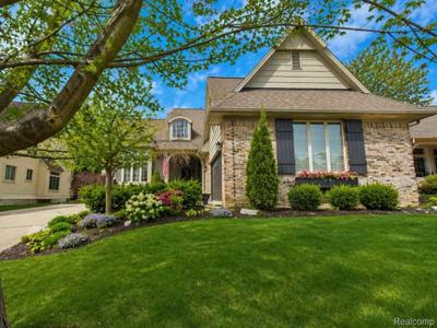 4592 Leblanc Court