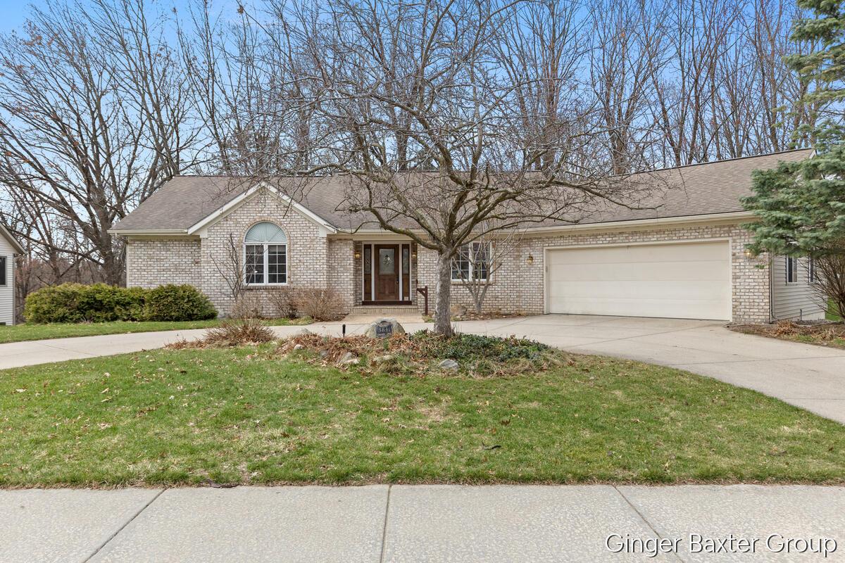 Image 1: 3841-Summit-View_001