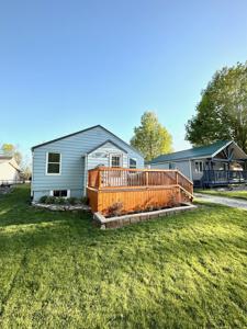 8004 Lakewood Drive