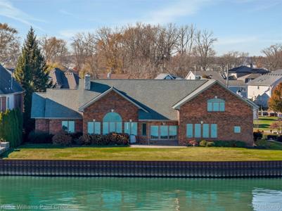 37580 Lakeshore Drive