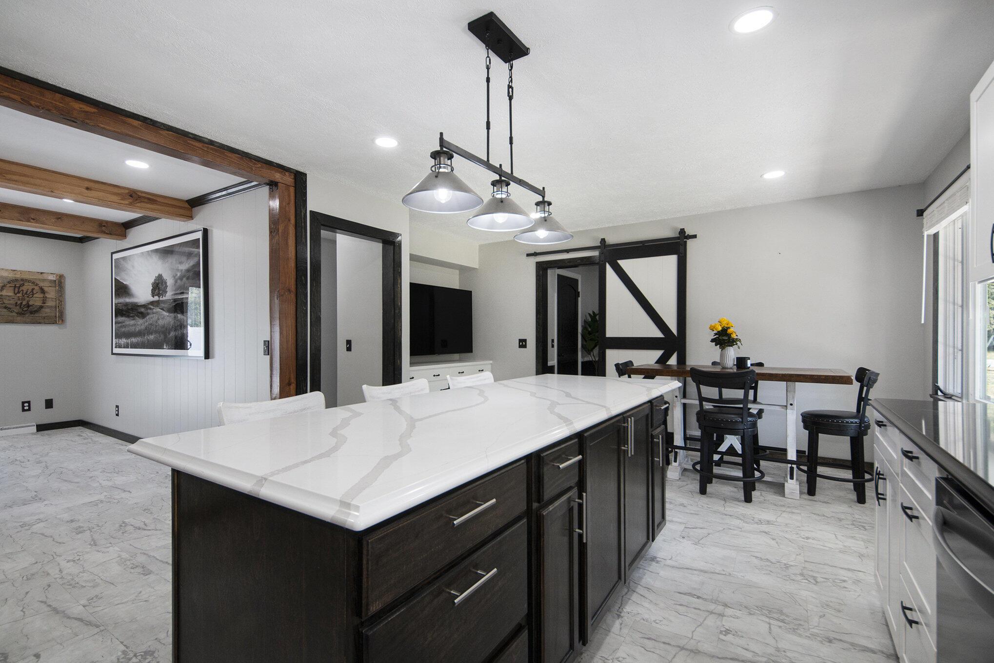 Image 4: 008_img_7359_752