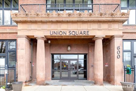 600 Broadway Avenue