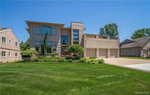 1071 FOREST BAY Court