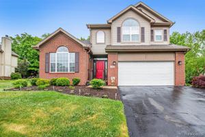 326 Lakeshore Pointe Drive