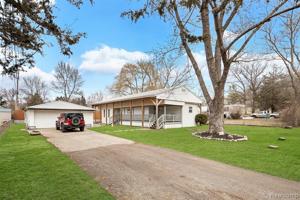8281 VISTAVIEW Drive